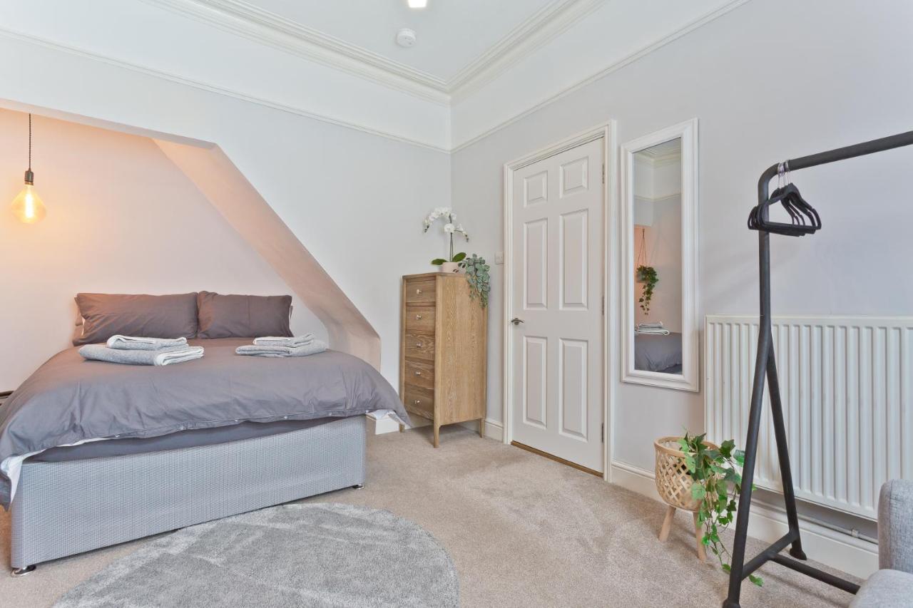 Malleus House Barrow-in-Furness Extérieur photo
