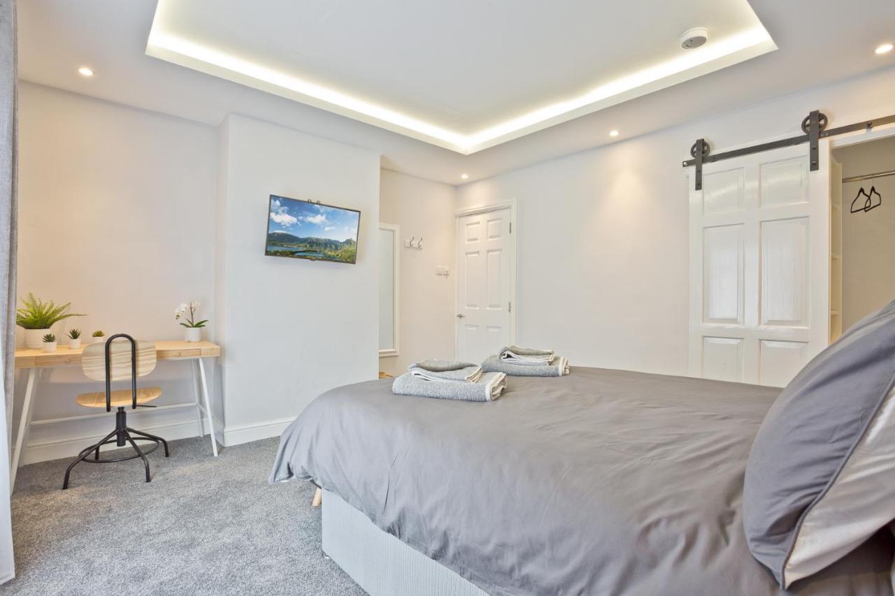 Malleus House Barrow-in-Furness Extérieur photo